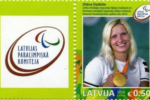 Латвия почтила призеров Паралимпийских игр в Рио на почтовом блоке