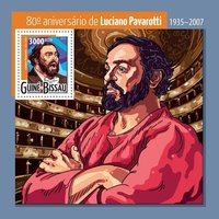 Opera singer Luciano Pavarotti