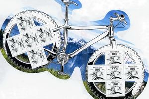 К 200-летию со дня изобретения велосипеда Швейцария выпустила оригинальный малый лист «Велосипеды»